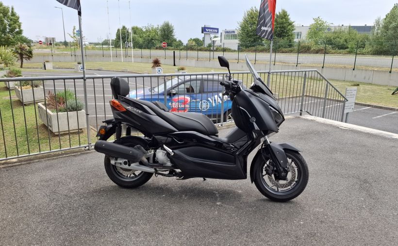 YAMAHA XMAX 125 5