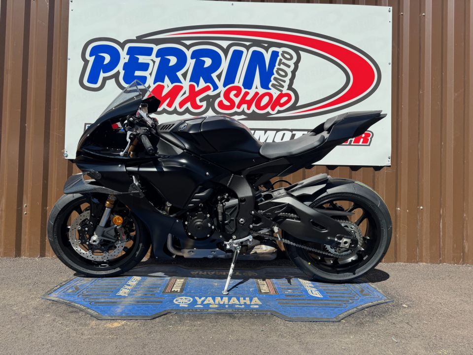 YAMAHA YZF R1 RACE 3