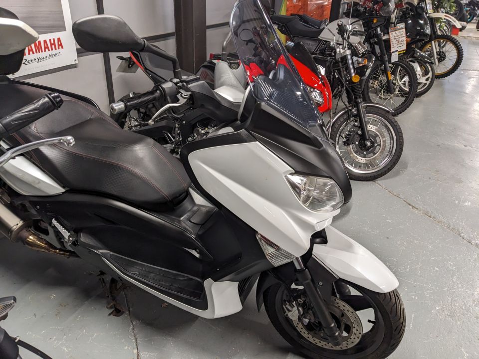 YAMAHA XMAX 125 30