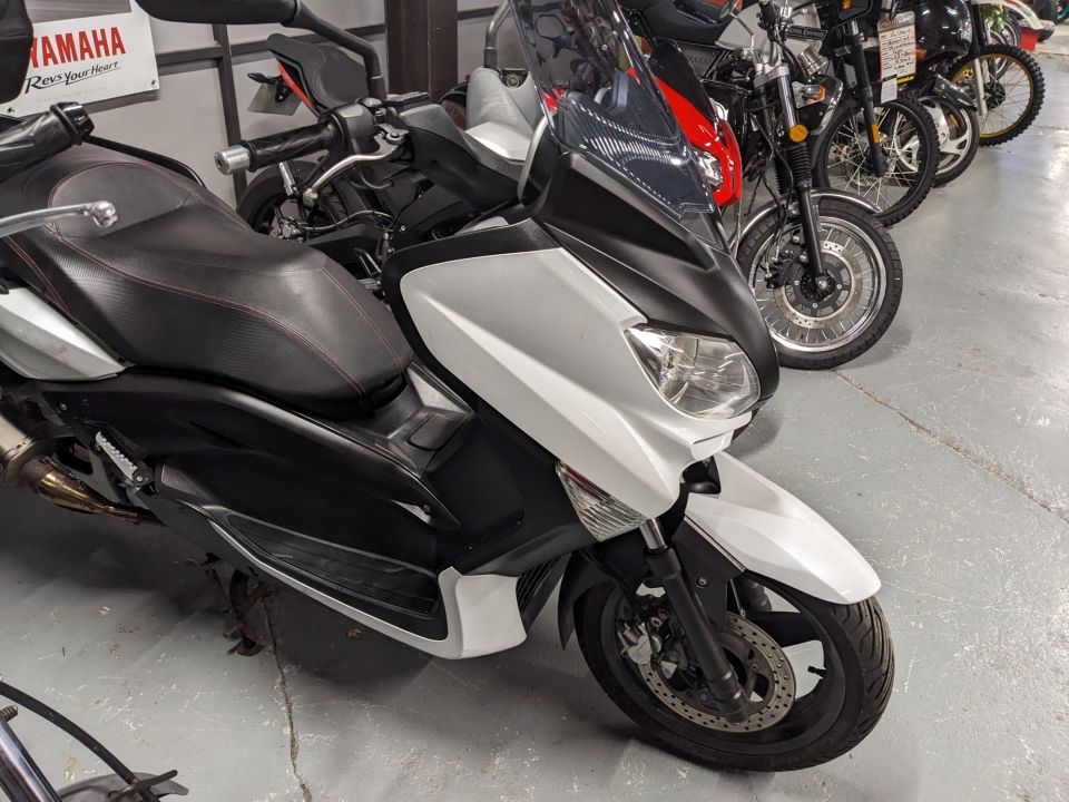 YAMAHA XMAX 125 60