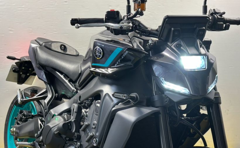 YAMAHA MT-09 3