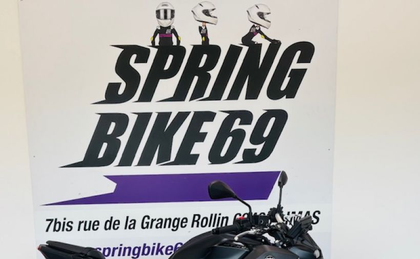 YAMAHA MT-07 (47.5CV) 8