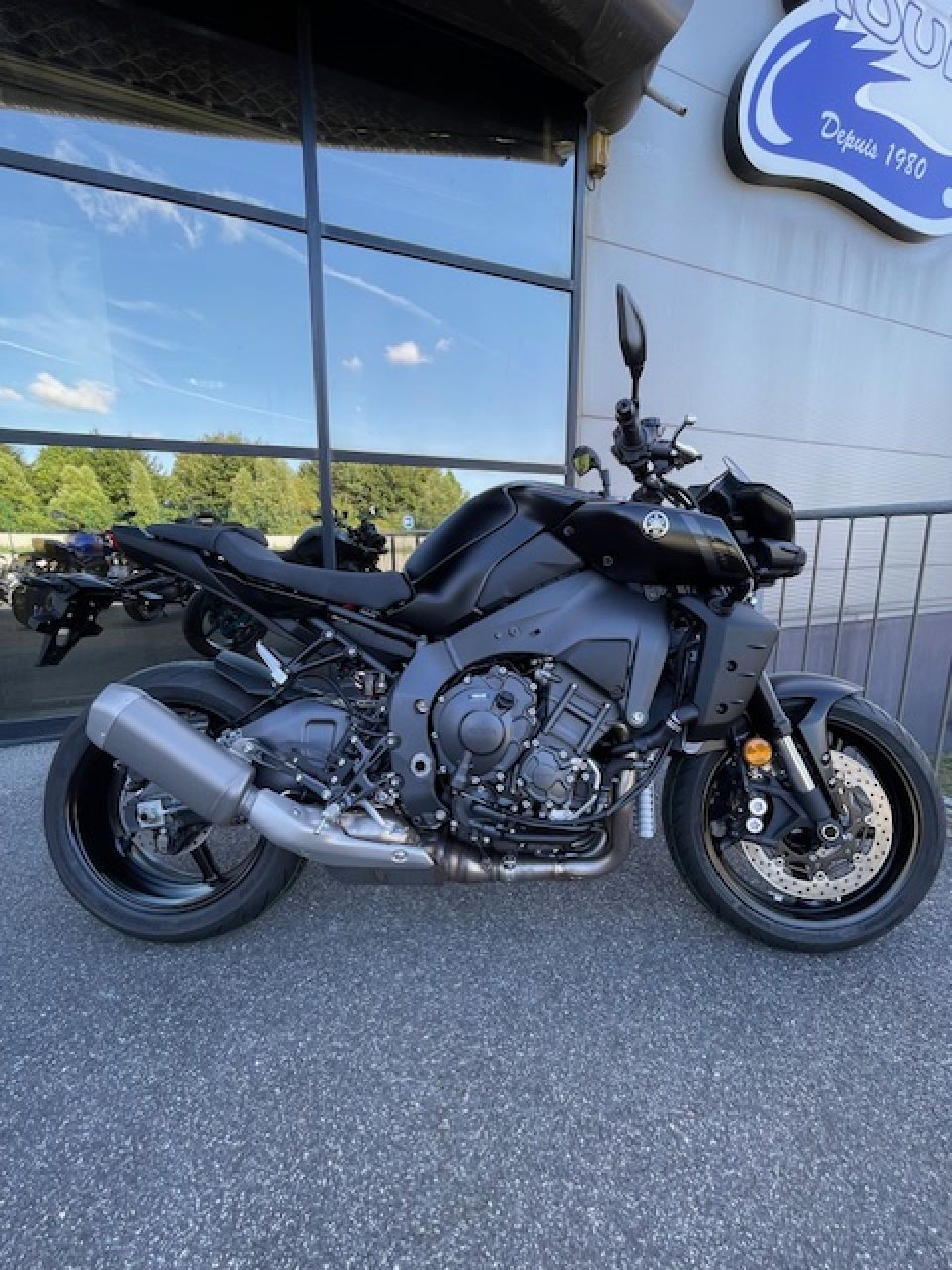 YAMAHA MT-10 0