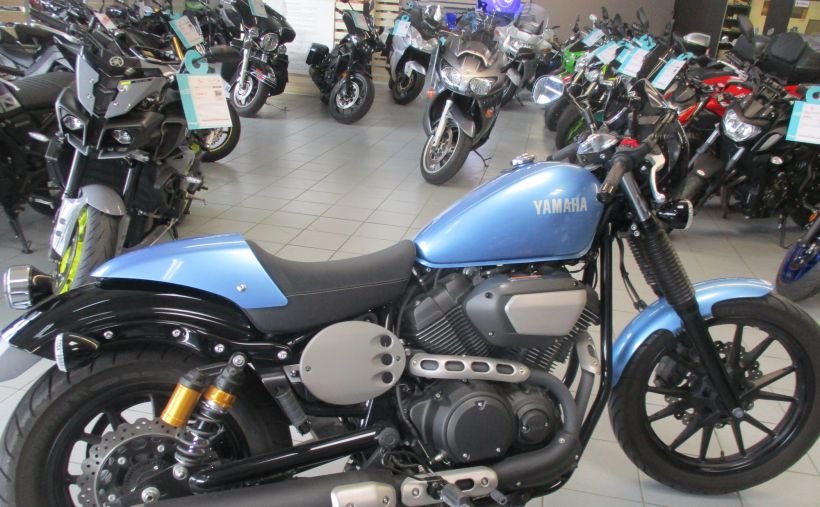 YAMAHA XV 950 RACER 3