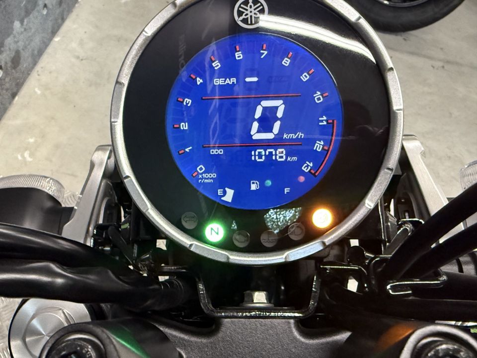 YAMAHA XSR 125 Legacy 27