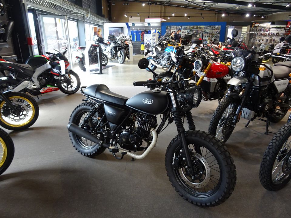 MASH new seventy BOBBER + MOTOBOX 8