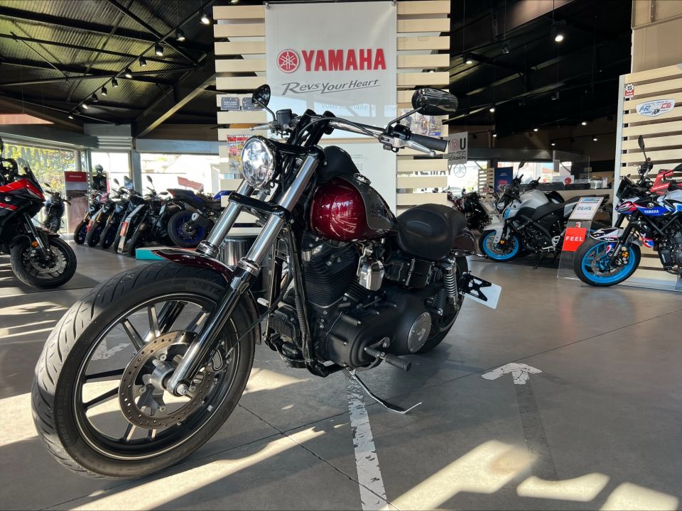 HARLEY-DAVIDSON DYNA STREET BOB 1690 1