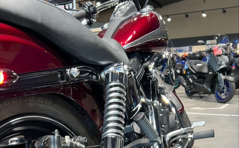 HARLEY-DAVIDSON DYNA STREET BOB 1690 10