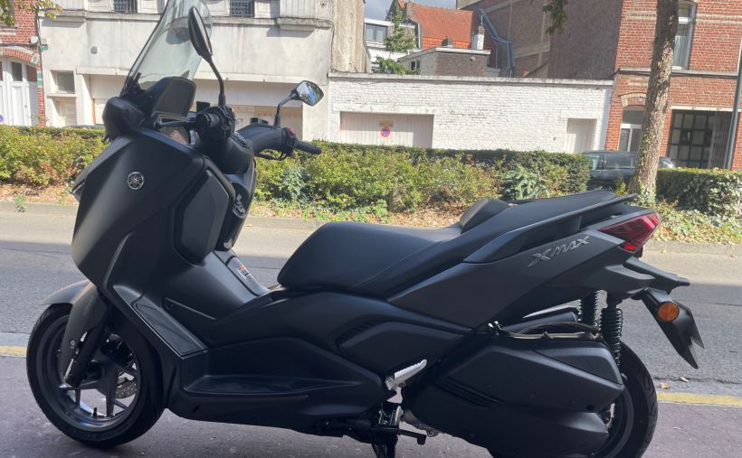 YAMAHA XMAX 300 4