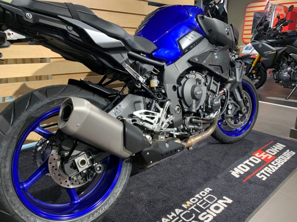 YAMAHA MT-10 1