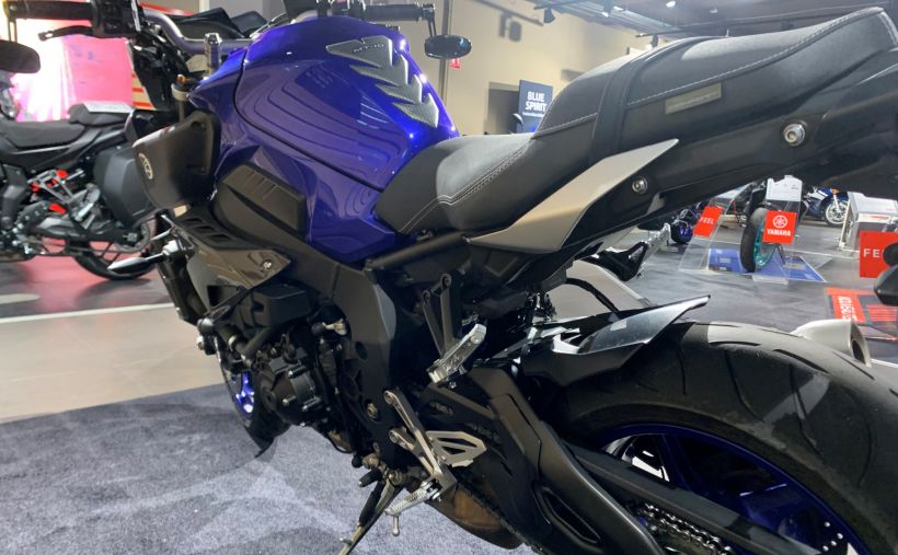 YAMAHA MT-10 2