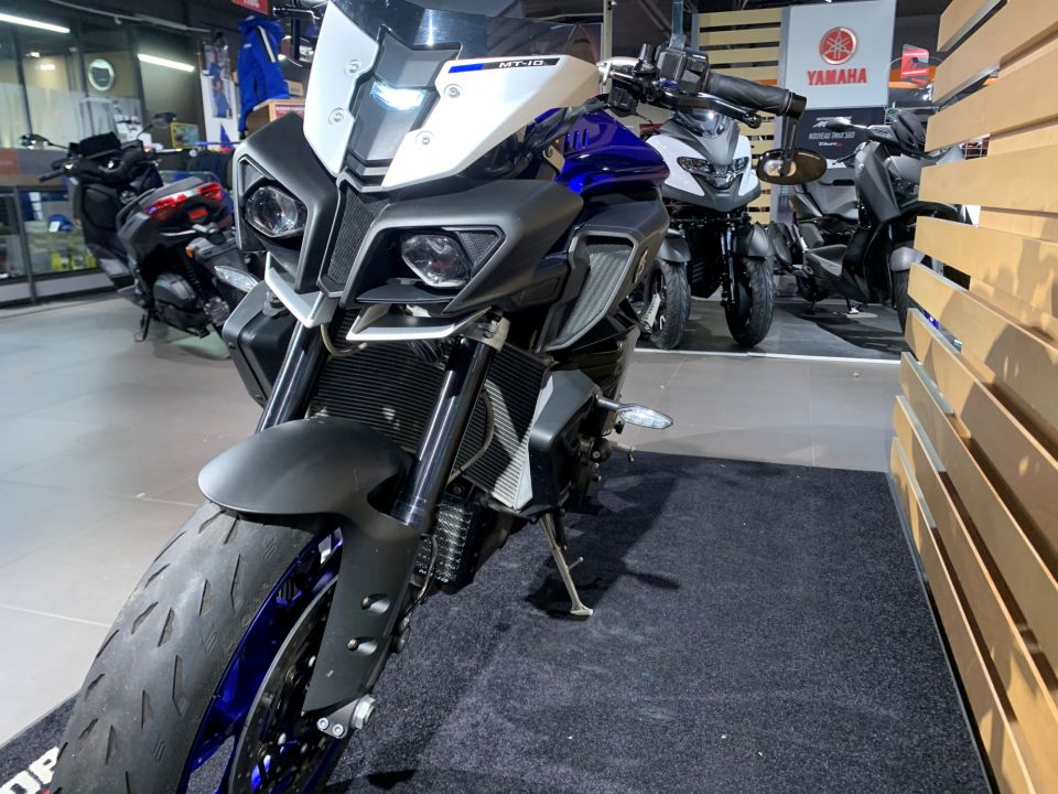 YAMAHA MT-10 4