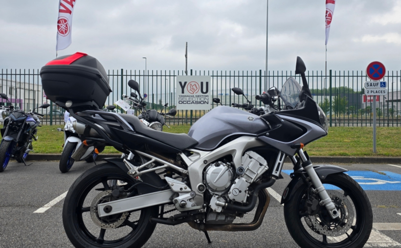 YAMAHA FZ6 600 FAZER S2 1