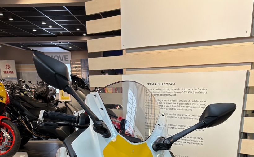 YAMAHA R125 World GP 60th Anniversary 2