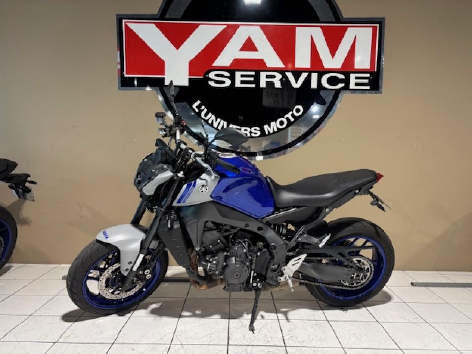 YAMAHA MT-09 1