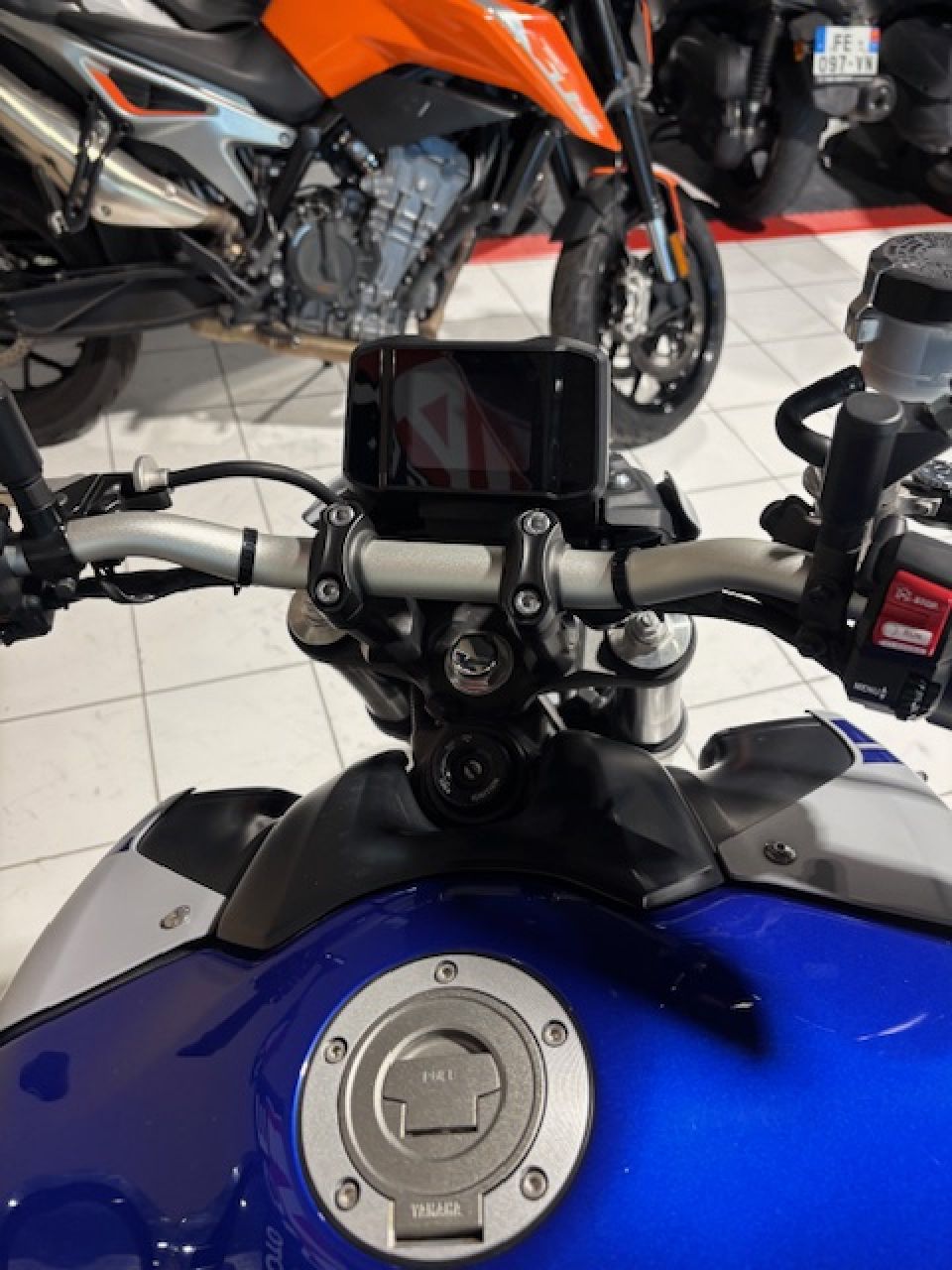YAMAHA MT-09 2