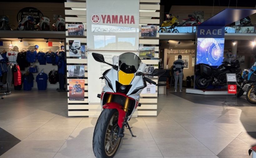 YAMAHA YZF-R7 WORLD GP 60TH ANNIVERSARY 55KW FULL OPTIONS (+de 6000€) GTIE 12 MOIS 2