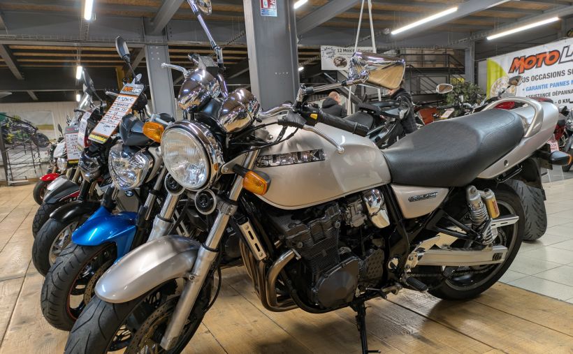 SUZUKI INAZUMA 750 30