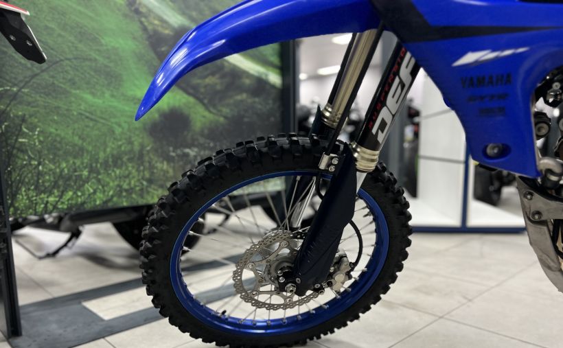 YAMAHA YZ450F 1
