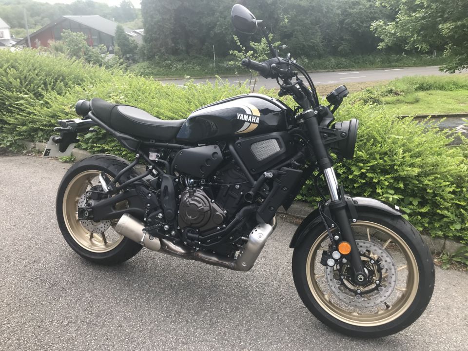 YAMAHA XSR 700 0