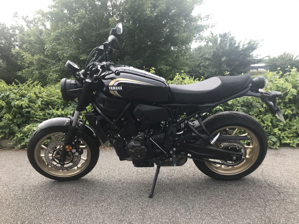 YAMAHA XSR 700 8