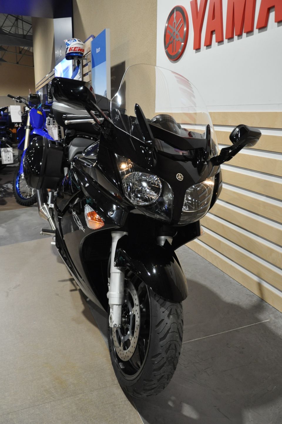 YAMAHA FJR 1300 AS 6