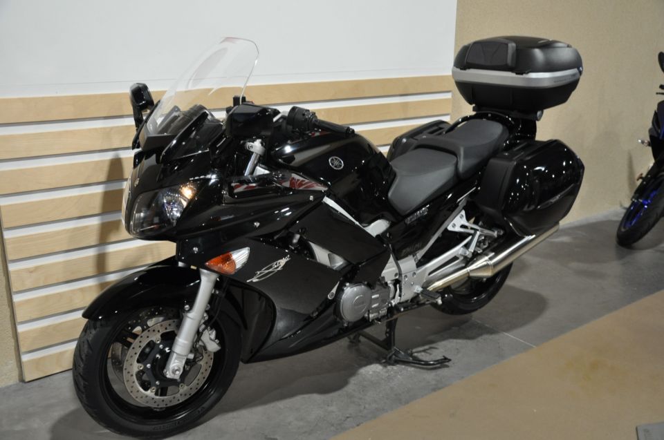 YAMAHA FJR 1300 AS 10