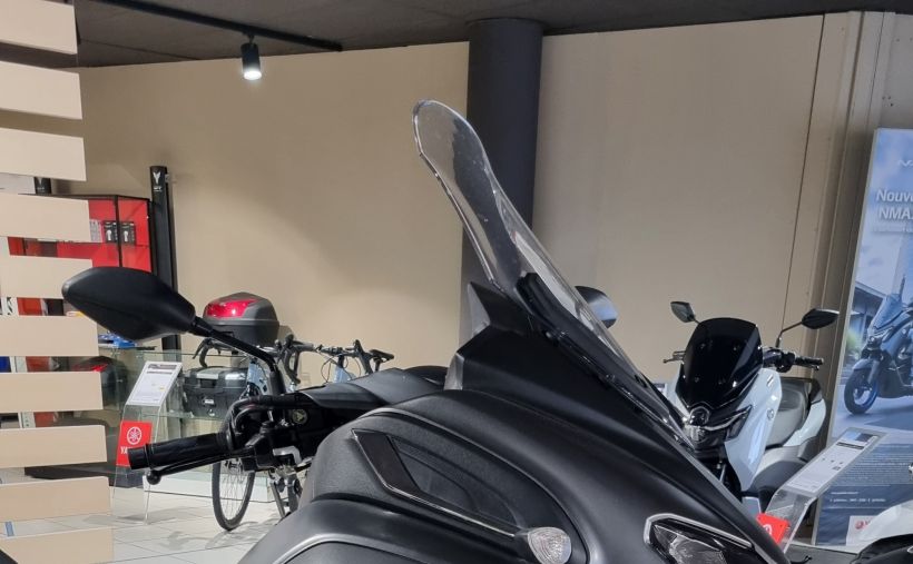 YAMAHA TRICITY 300 1