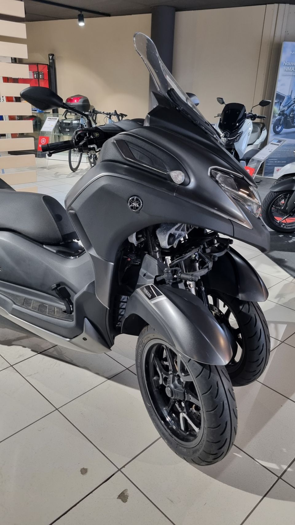 YAMAHA TRICITY 300 1