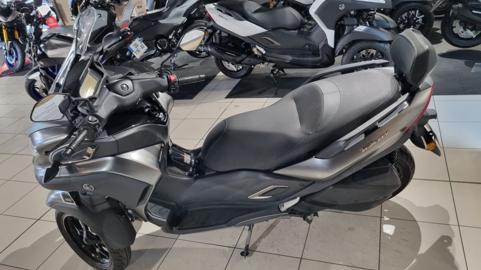 YAMAHA TRICITY 300 6