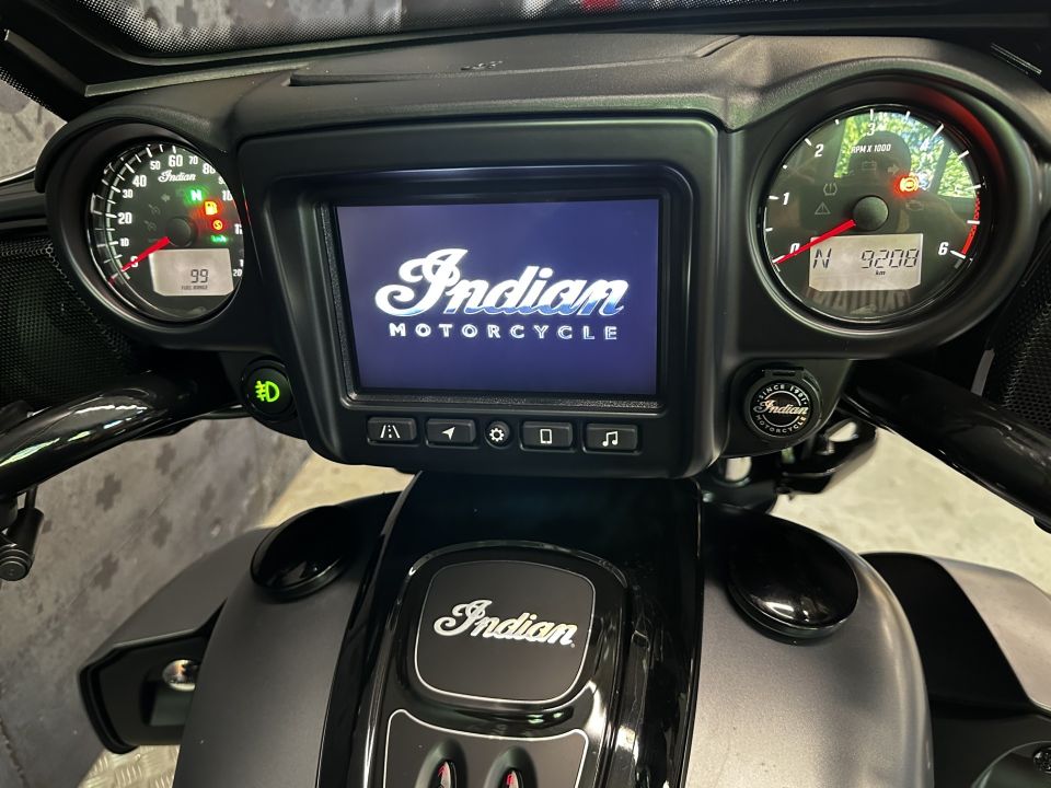 INDIAN ROADMASTER 1800 27