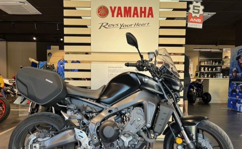 YAMAHA MT-09 0