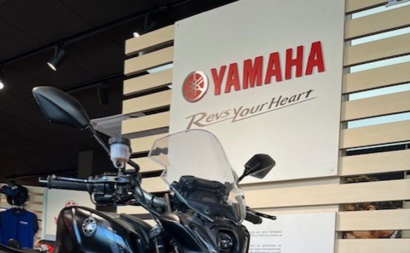 YAMAHA MT-09 2