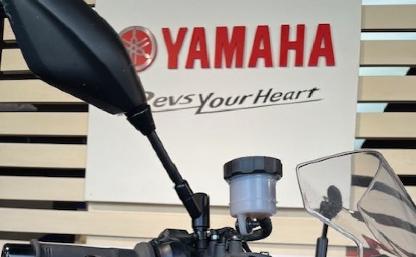 YAMAHA MT-09 4