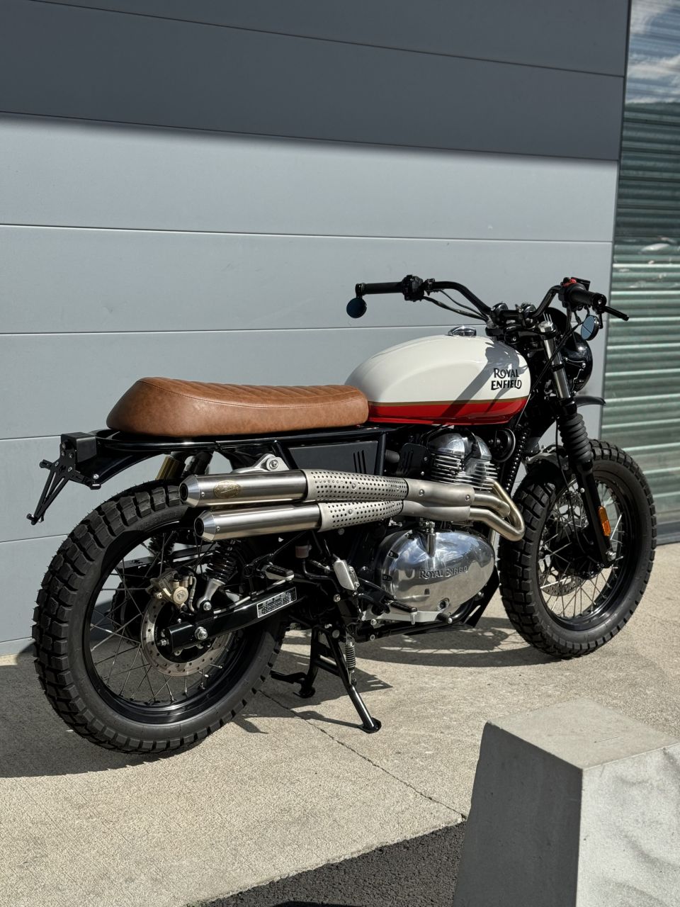 ROYAL ENFIELD Interceptor 650 1