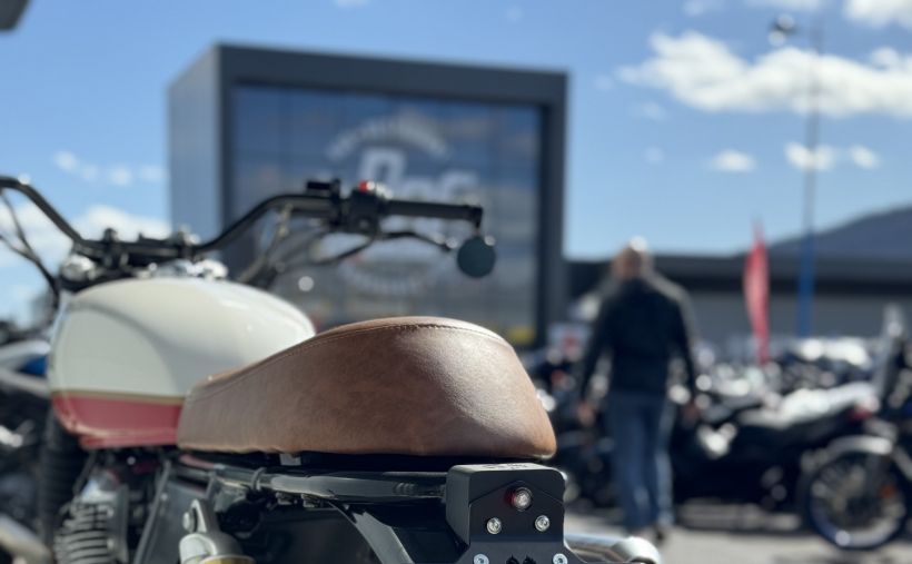 ROYAL ENFIELD Interceptor 650 4