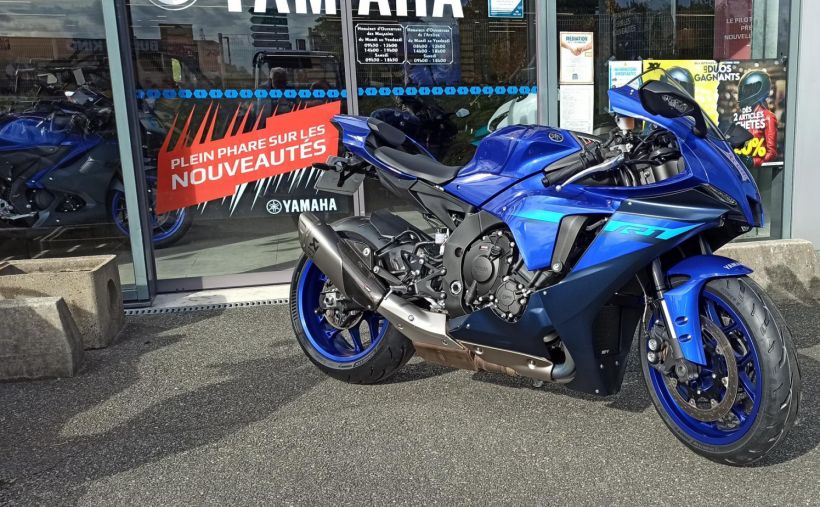 YAMAHA YZF 1000 R1 45