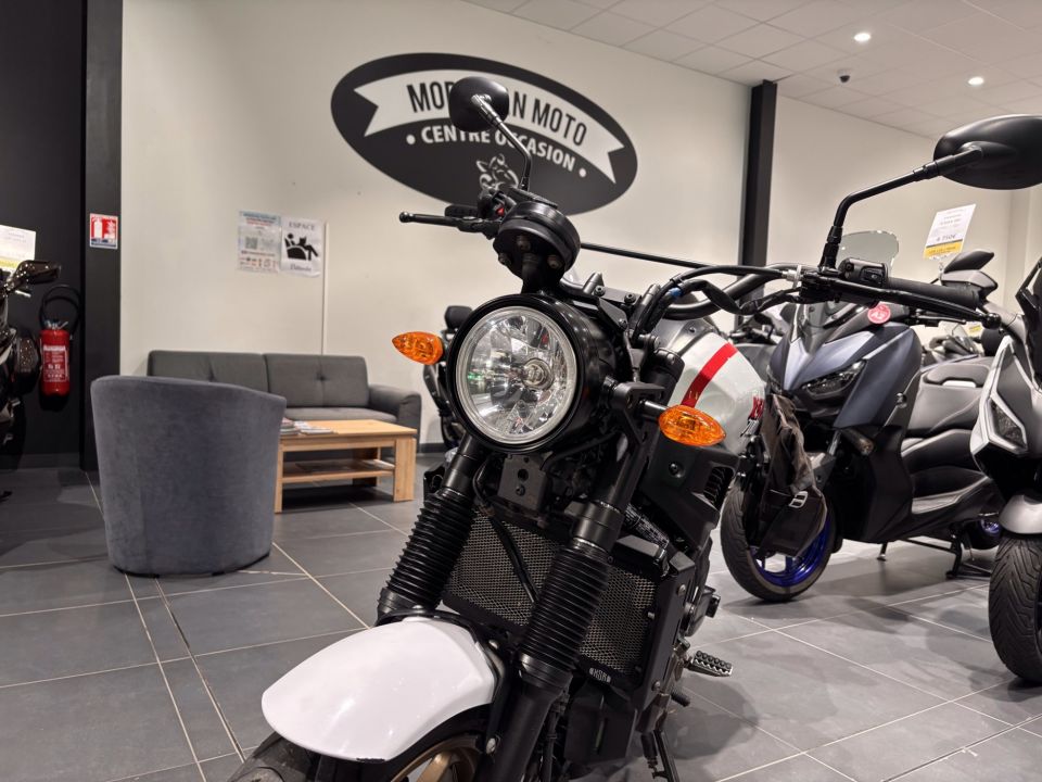 YAMAHA XSR 700 XTRIBUTE 20