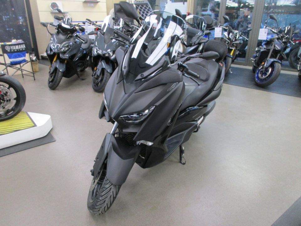 YAMAHA XMAX 125 TECH MAX 1