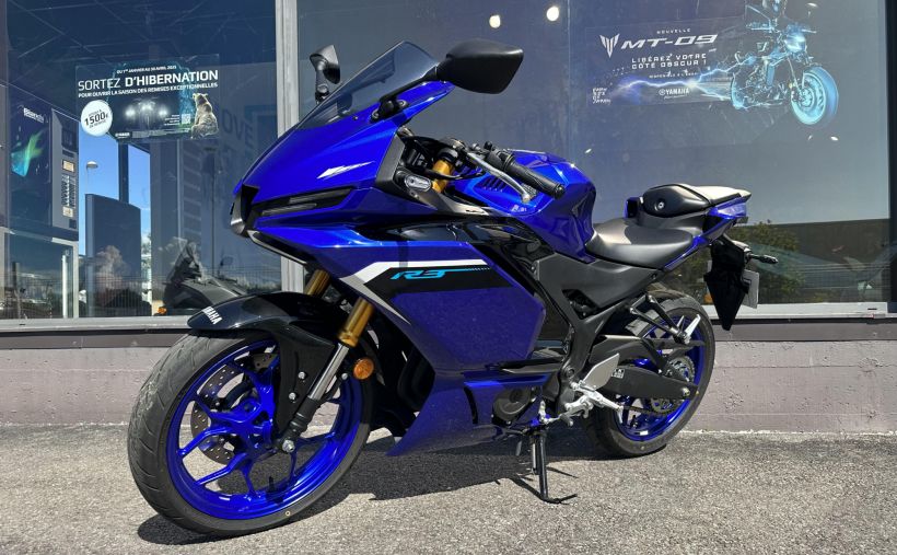 YAMAHA YZF-R3 3