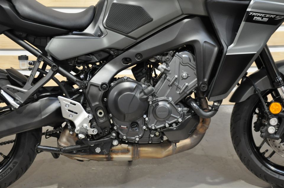 YAMAHA TRACER 9 1