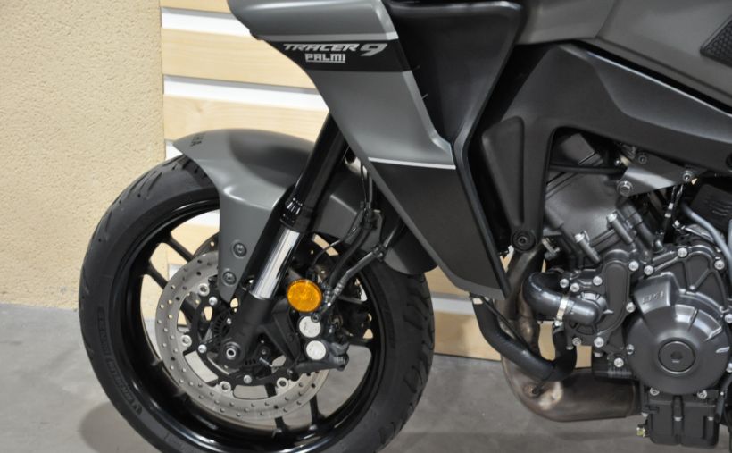YAMAHA TRACER 9 11