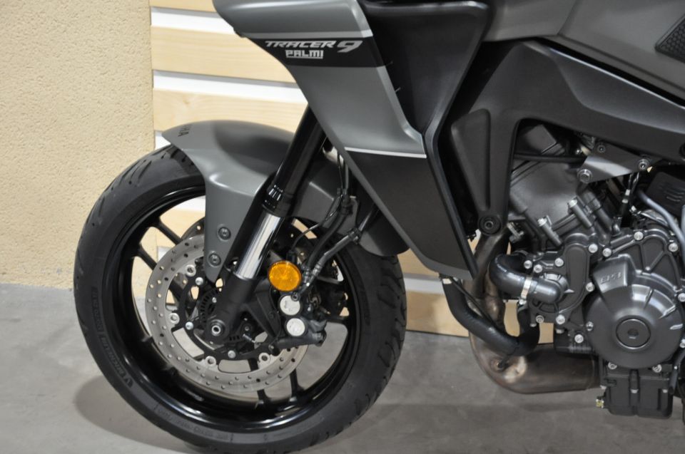 YAMAHA TRACER 9 11