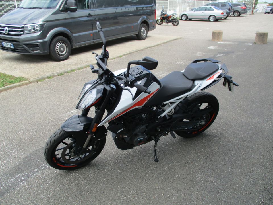 KTM 390 DUKE ABS 9