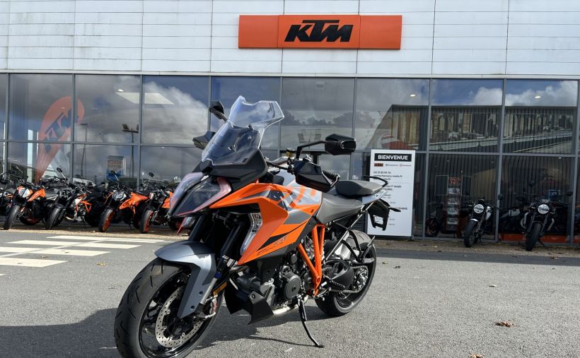 KTM 1290 SUPER DUKE GT 3