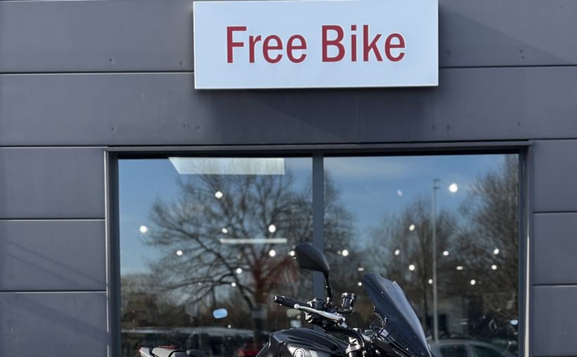 YAMAHA MT-10 0