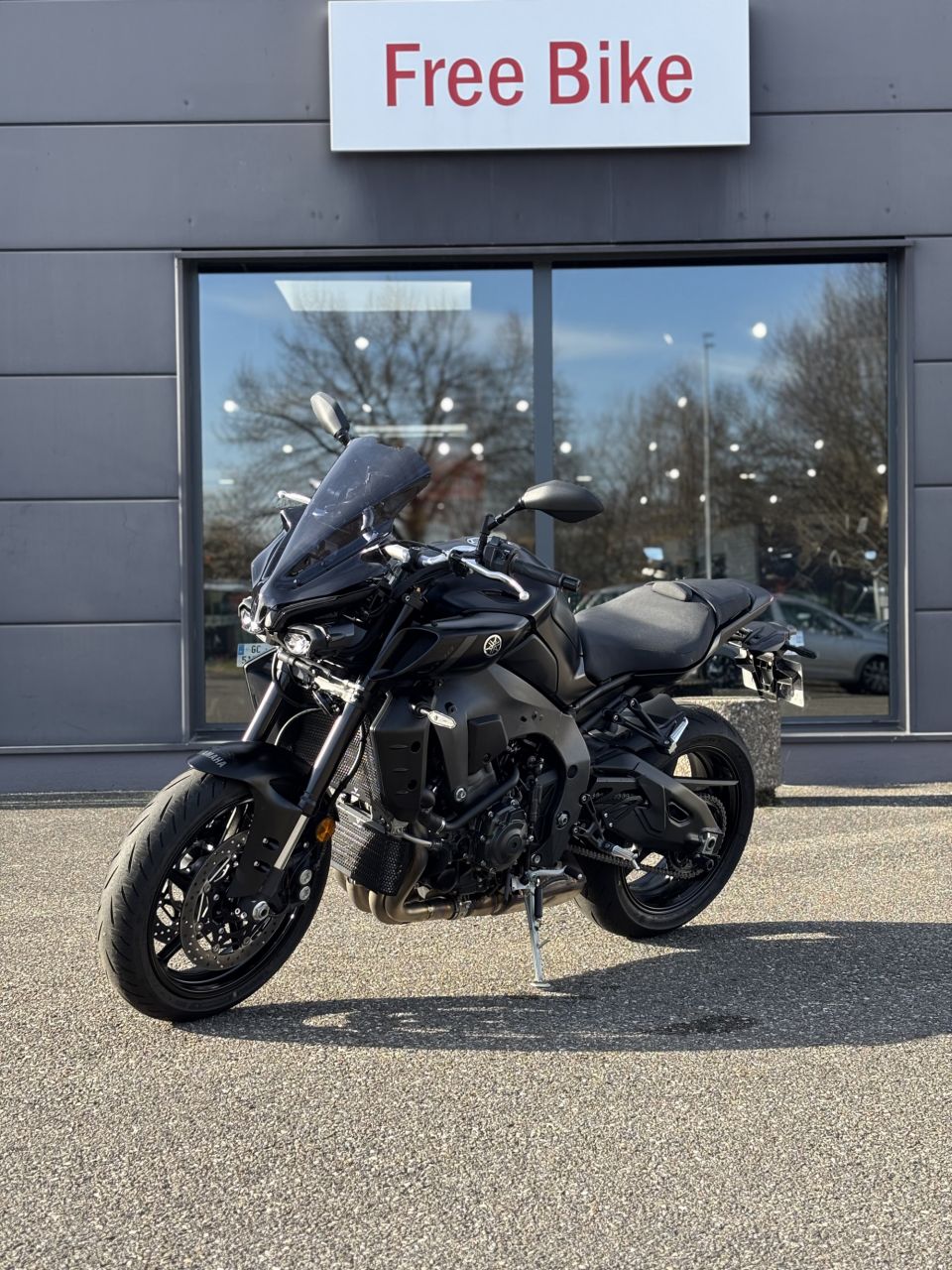 YAMAHA MT-10 3