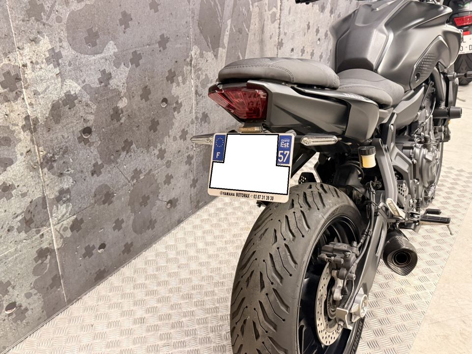 YAMAHA MT-07 18