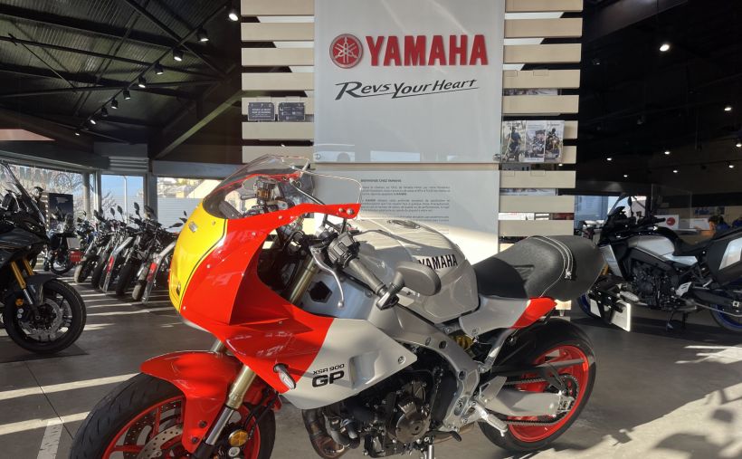 YAMAHA XSR 900 GP 0