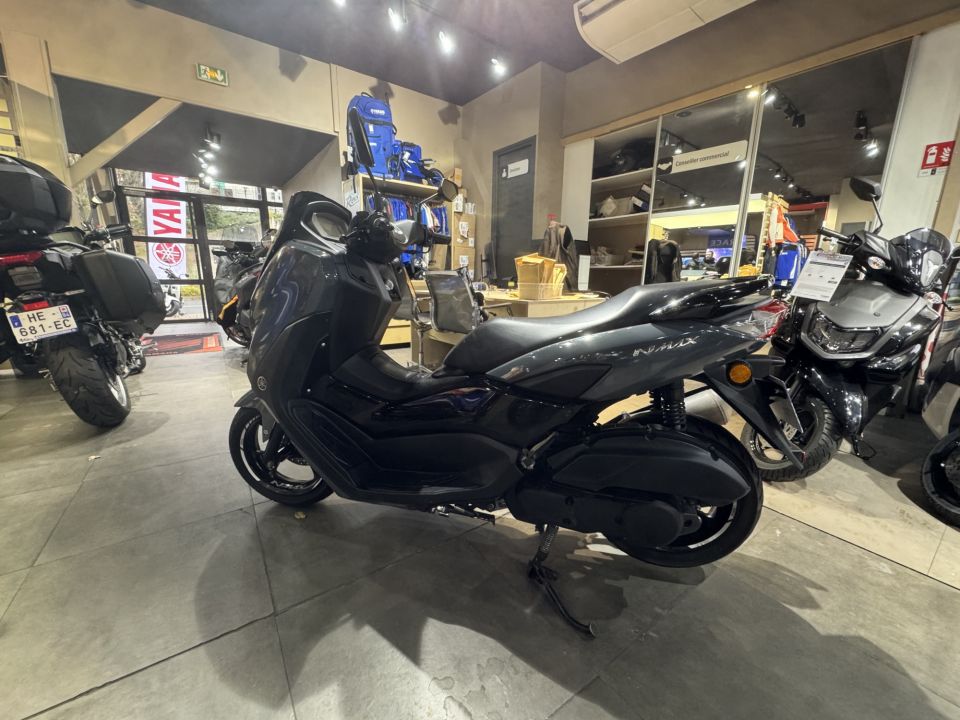 YAMAHA NMAX 125 3